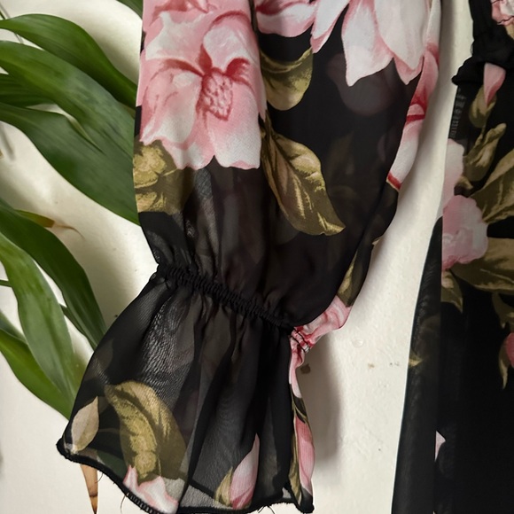 Black and Pink Long Sleeve V-Neck Sundress - Picture 6 of 15